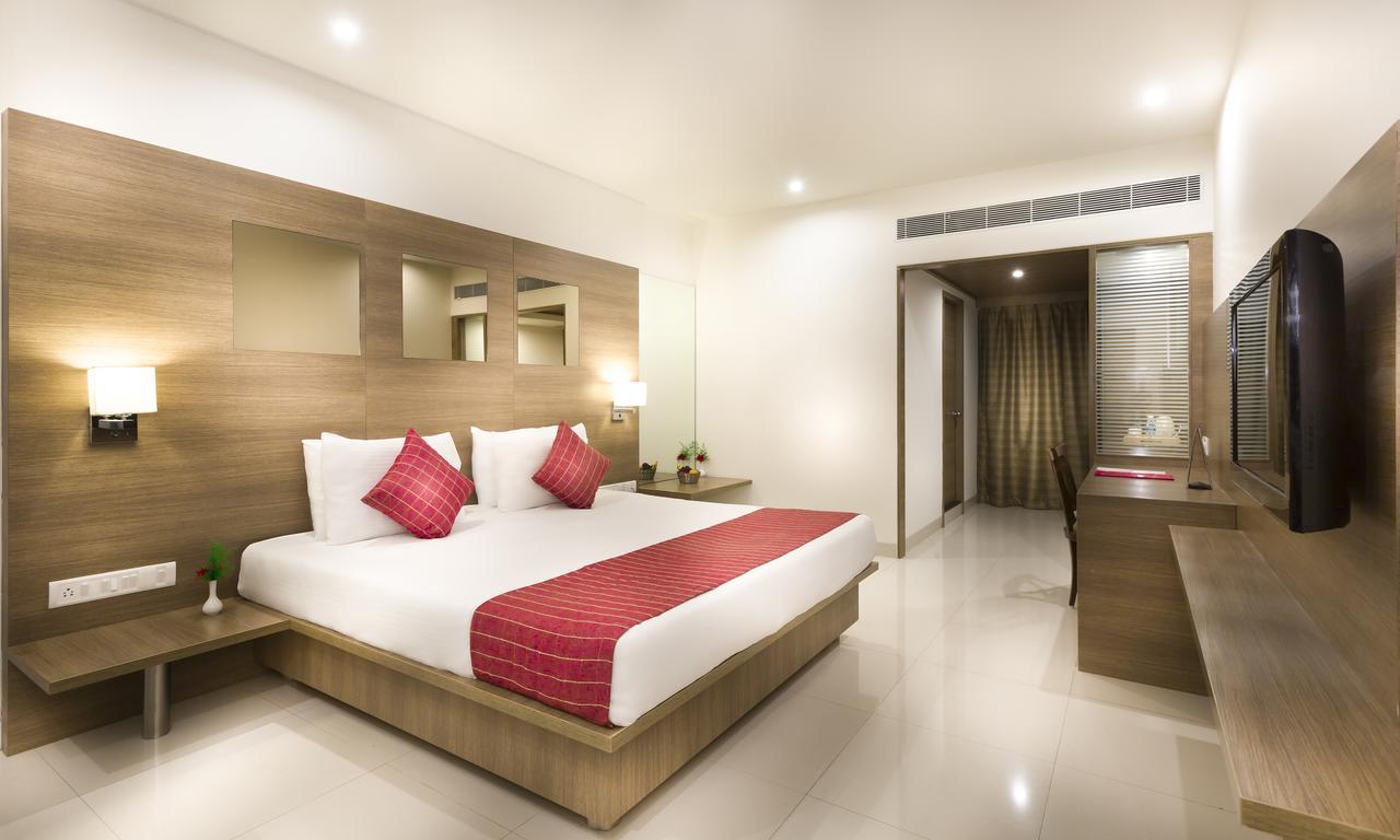 Regency Tiruttani By Grt Hotels Thiruttani Eksteriør bilde