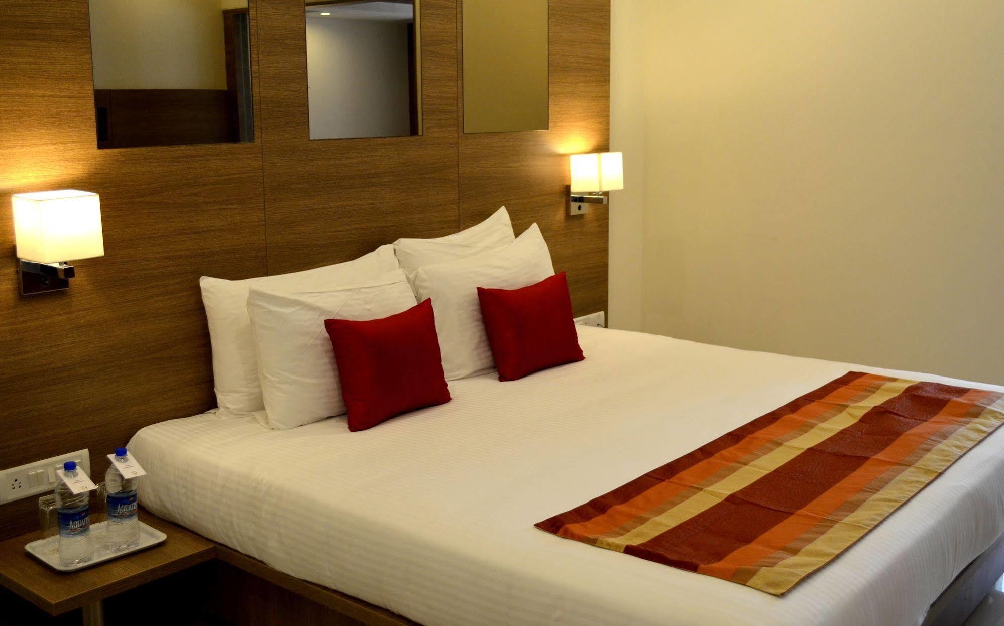 Regency Tiruttani By Grt Hotels Thiruttani Eksteriør bilde