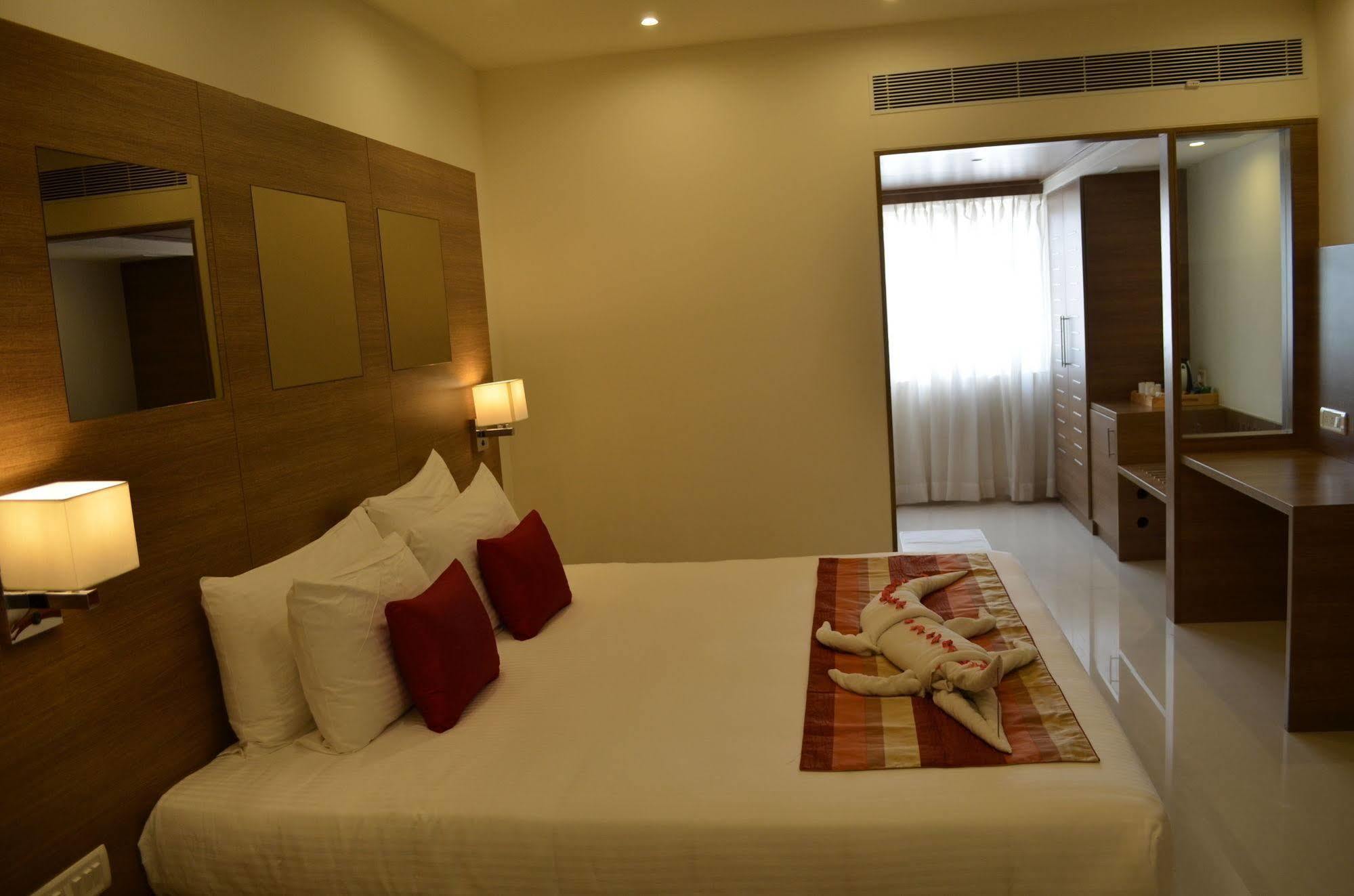 Regency Tiruttani By Grt Hotels Thiruttani Eksteriør bilde