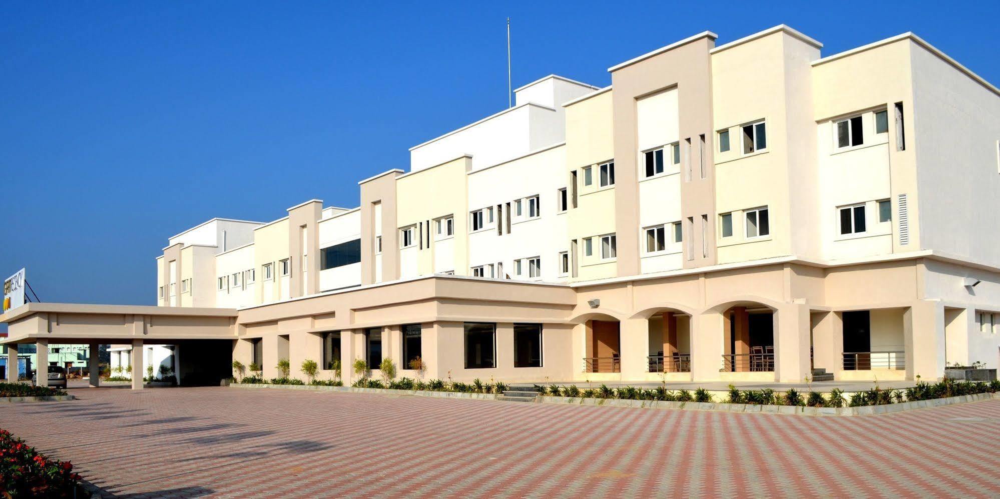 Regency Tiruttani By Grt Hotels Thiruttani Eksteriør bilde